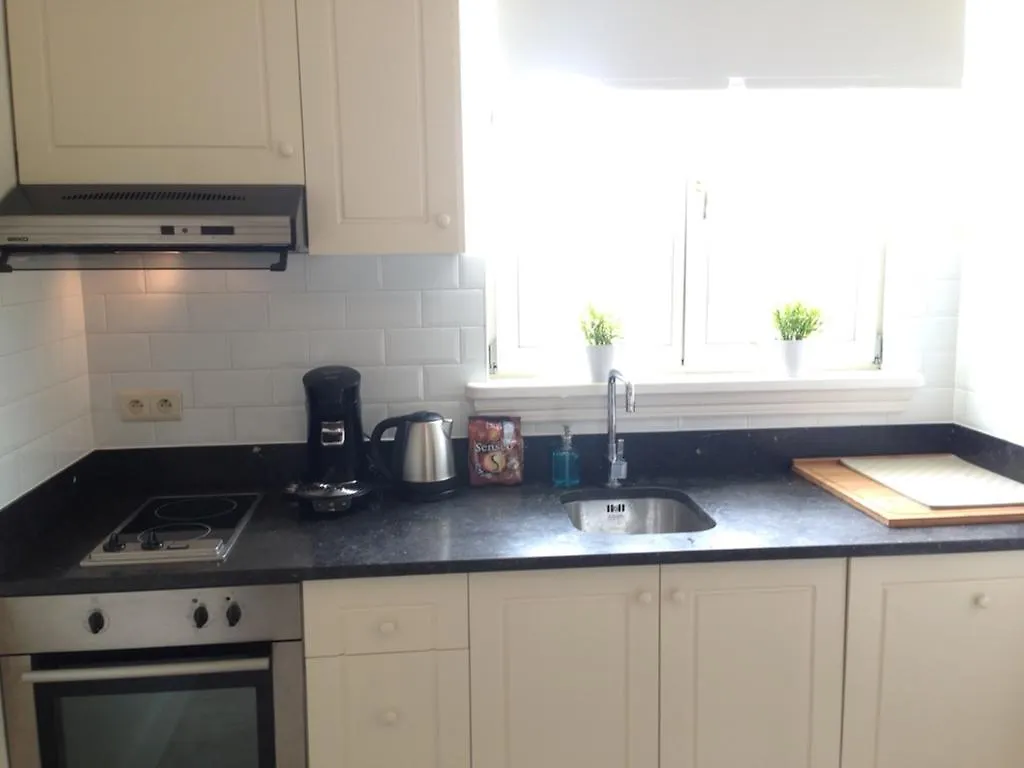 Ima Apartments Zurenbourg Charming 7 Antuérpia 0*,